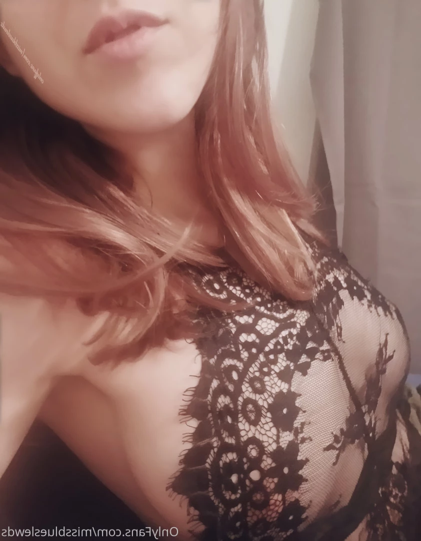 Miss Blue [ lookingformybluesky ] Onlyfans leaked photo 10355695 on Hotleaks.tv