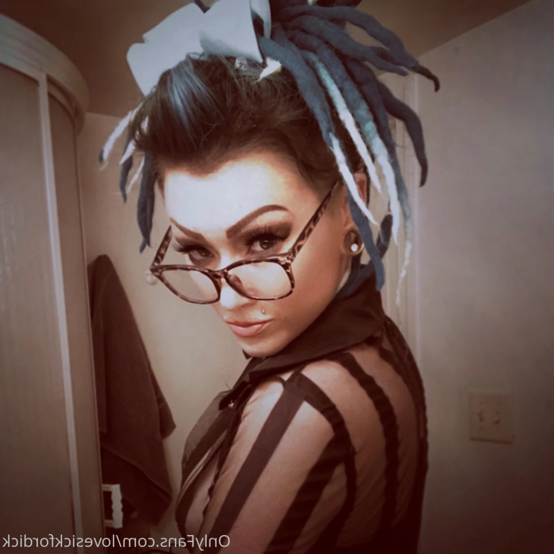 Roxie Lovesick [ lovesickfordick ] Onlyfans leaked photo 6231471 on Hotleaks.tv