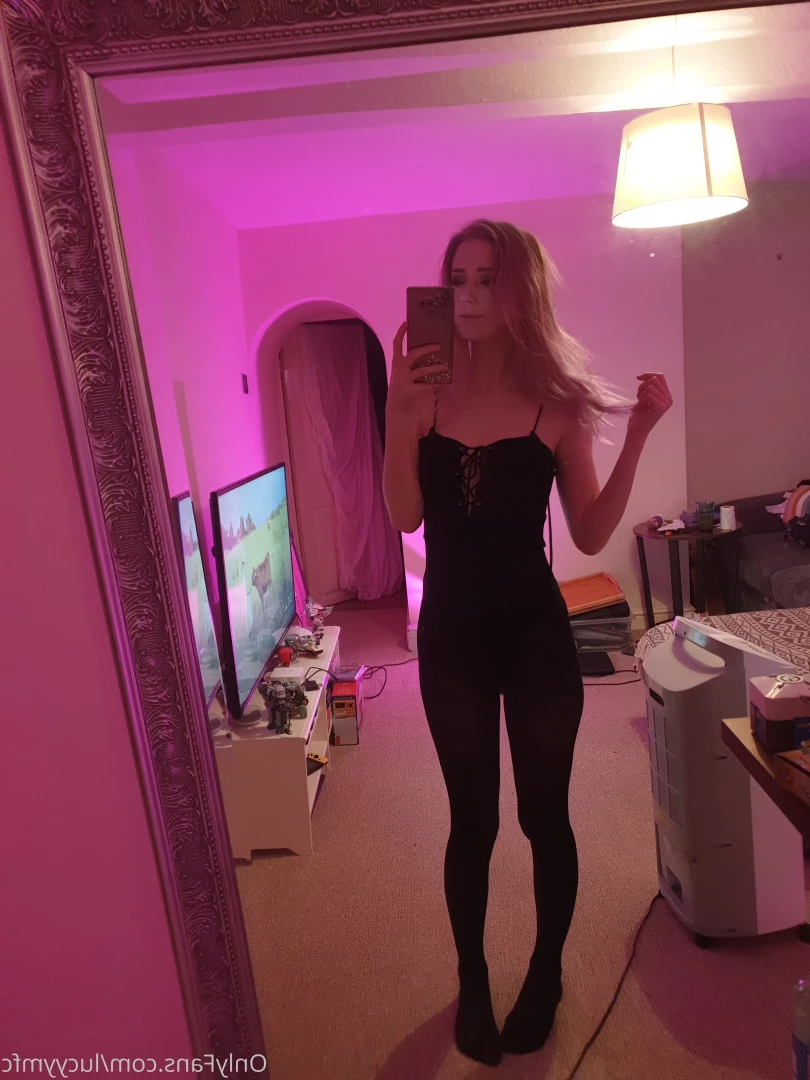 Lucyy [ lucyymfc ] Onlyfans leaked photo 9687303 on Hotleaks.tv