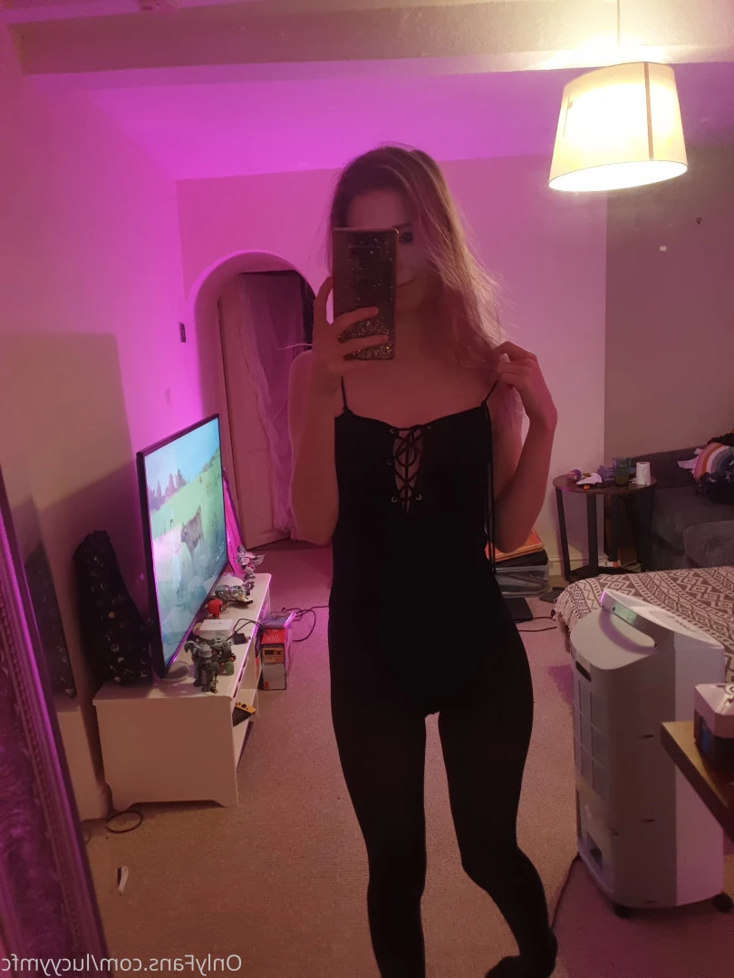 Lucyy [ lucyymfc ] Onlyfans leaked photo 9690083 on Hotleaks.tv