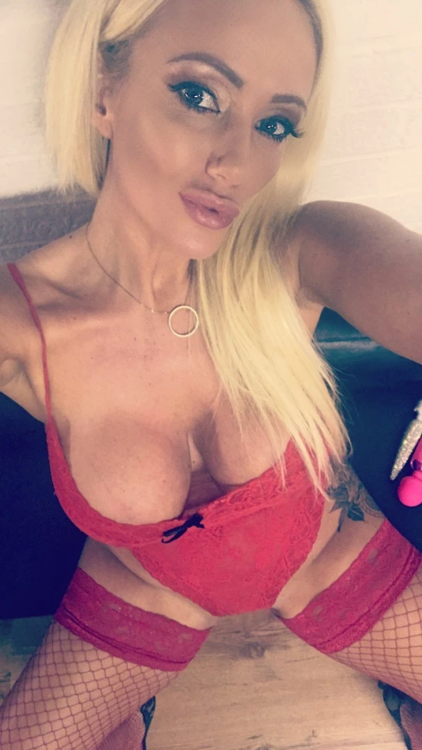 🇬🇧𝙇𝙐𝘾𝙔𝙕𝘼𝙍𝘼🇬🇧 𝙐𝙆 '𝙎 𝙃𝙊𝙏𝙏𝙀𝙎𝙏 𝙋𝙊𝙎𝙃 𝙈𝙄𝙇𝙁  😈 [ lucyzara ] Onlyfans leaked photo 9379925 on Hotleaks.tv