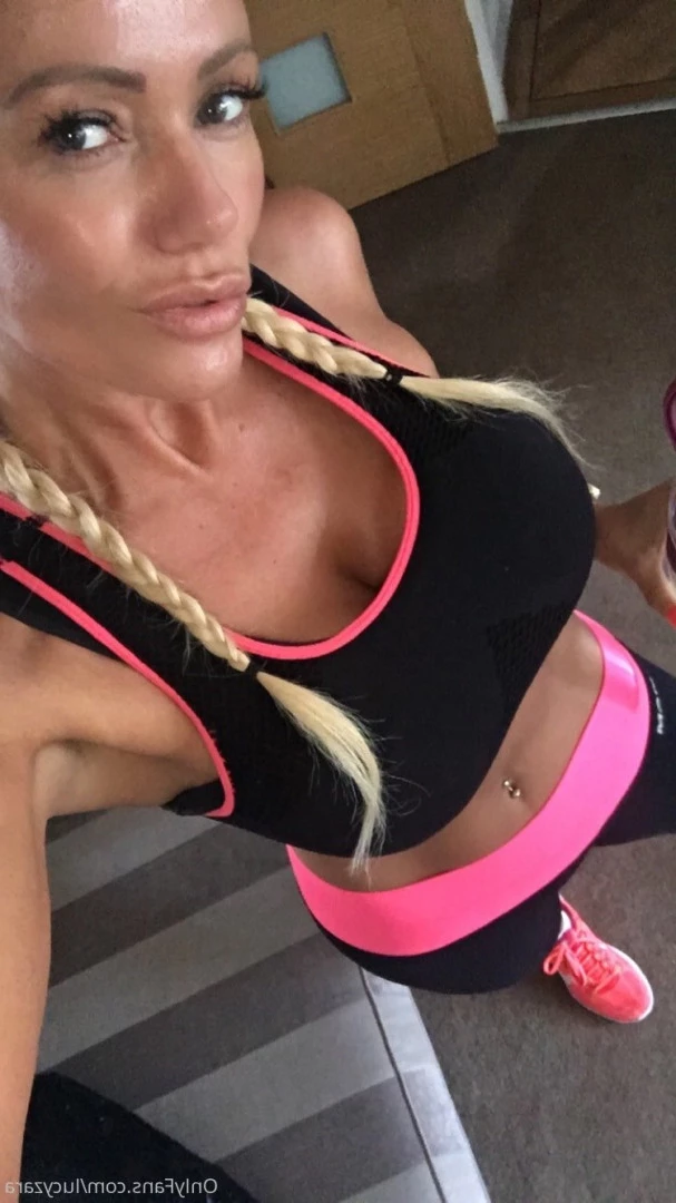 🇬🇧𝙇𝙐𝘾𝙔𝙕𝘼𝙍𝘼🇬🇧 𝙐𝙆 '𝙎 𝙃𝙊𝙏𝙏𝙀𝙎𝙏 𝙋𝙊𝙎𝙃 𝙈𝙄𝙇𝙁  😈 [ lucyzara ] Onlyfans leaked photo 9380707 on Hotleaks.tv