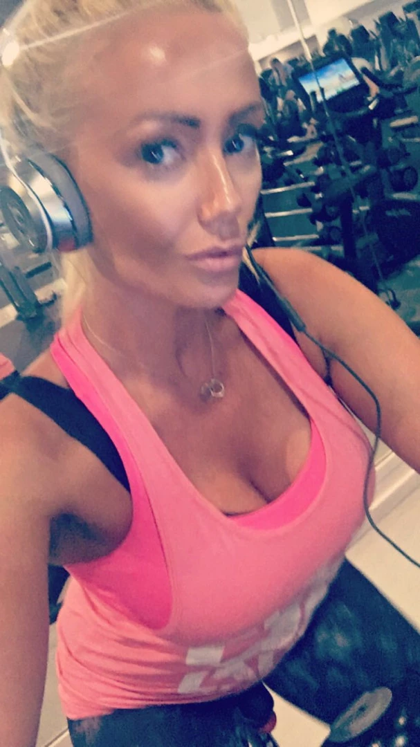 🇬🇧𝙇𝙐𝘾𝙔𝙕𝘼𝙍𝘼🇬🇧 𝙐𝙆 '𝙎 𝙃𝙊𝙏𝙏𝙀𝙎𝙏 𝙋𝙊𝙎𝙃 𝙈𝙄𝙇𝙁  😈 [ lucyzara ] Onlyfans leaked photo 9386167 on Hotleaks.tv