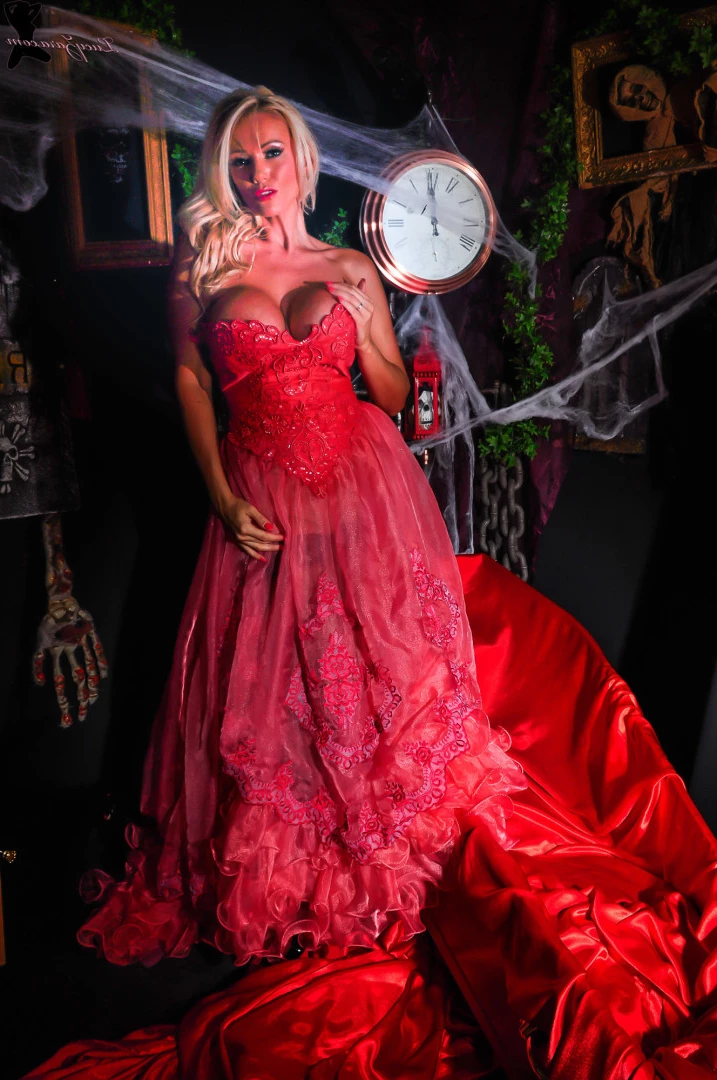 🇬🇧𝙇𝙐𝘾𝙔𝙕𝘼𝙍𝘼🇬🇧 𝙐𝙆 '𝙎 𝙃𝙊𝙏𝙏𝙀𝙎𝙏 𝙋𝙊𝙎𝙃 𝙈𝙄𝙇𝙁  😈 [ lucyzara ] Onlyfans leaked photo 9391960 on Hotleaks.tv