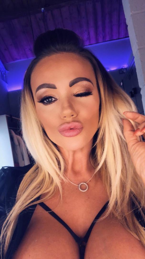 🇬🇧𝙇𝙐𝘾𝙔𝙕𝘼𝙍𝘼🇬🇧 𝙐𝙆 '𝙎 𝙃𝙊𝙏𝙏𝙀𝙎𝙏 𝙋𝙊𝙎𝙃 𝙈𝙄𝙇𝙁  😈 [ lucyzara ] Onlyfans leaked photo 9410133 on Hotleaks.tv
