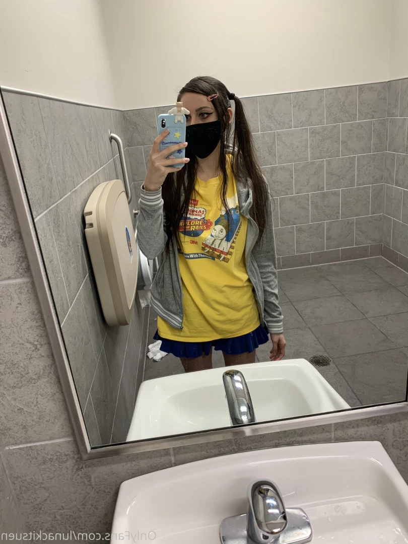 Luna C. Kitsuen [ lunackitsuen ] Onlyfans leaked photo 6254326 on Hotleaks.tv