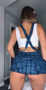 1373325
