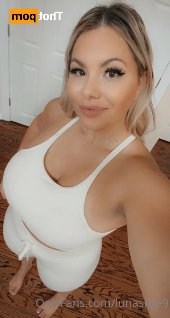 🟢 𝘿𝙤𝙢𝙢𝙚 𝙈𝙞𝙡𝙛 𝙊𝙣𝙡𝙞𝙣𝙚 𝙉𝙤𝙬 🟢 [ lunaskye9 ] Onlyfans leaked photo 11470989 on Hotleaks.tv