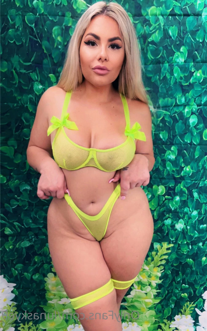🟢 𝘿𝙤𝙢𝙢𝙚 𝙈𝙞𝙡𝙛 𝙊𝙣𝙡𝙞𝙣𝙚 𝙉𝙤𝙬 🟢 [ lunaskye9 ] Onlyfans leaked photo 11770946 on Hotleaks.tv