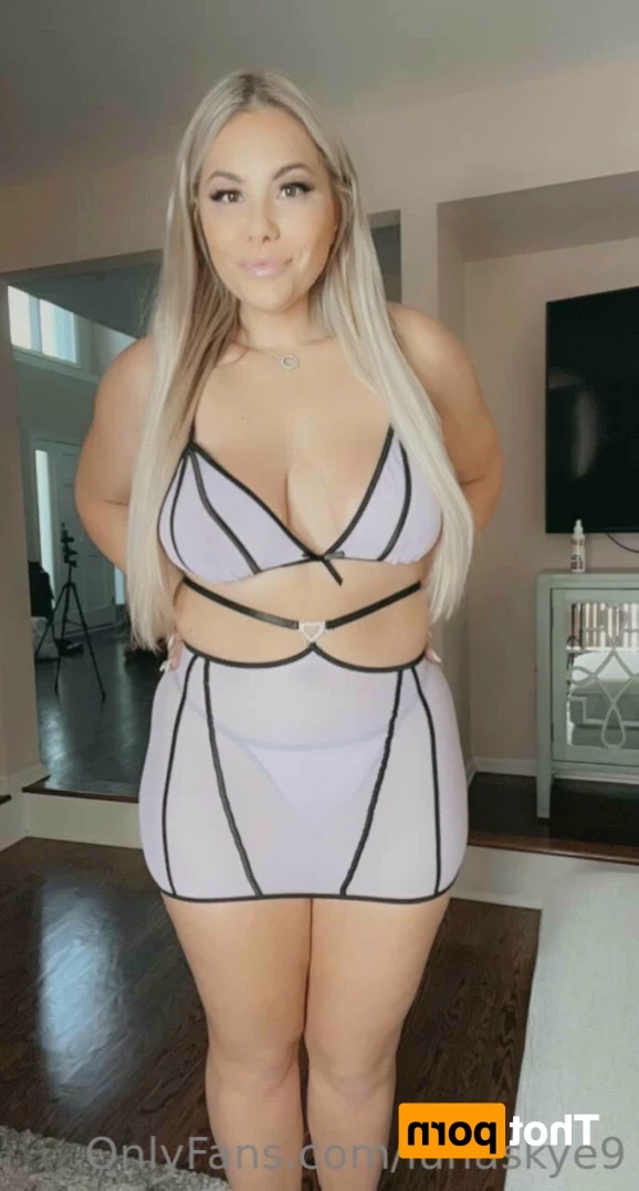 🟢 𝘿𝙤𝙢𝙢𝙚 𝙈𝙞𝙡𝙛 𝙊𝙣𝙡𝙞𝙣𝙚 𝙉𝙤𝙬 🟢 [ lunaskye9 ] Onlyfans leaked photo 12995677 on Hotleaks.tv