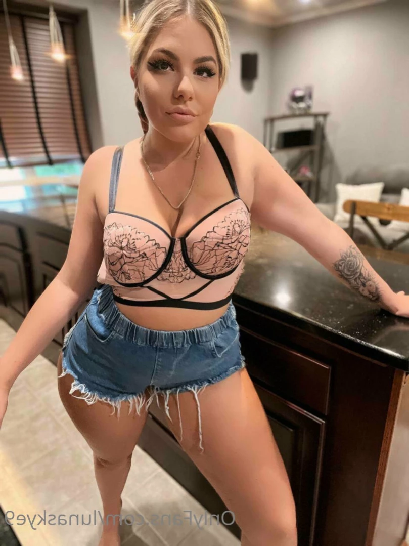 🟢 𝘿𝙤𝙢𝙢𝙚 𝙈𝙞𝙡𝙛 𝙊𝙣𝙡𝙞𝙣𝙚 𝙉𝙤𝙬 🟢 [ lunaskye9 ] Onlyfans leaked photo 13152359 on Hotleaks.tv
