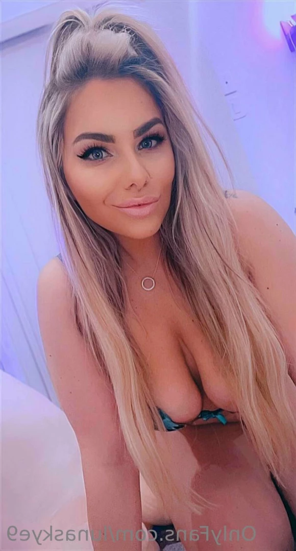 🟢 𝘿𝙤𝙢𝙢𝙚 𝙈𝙞𝙡𝙛 𝙊𝙣𝙡𝙞𝙣𝙚 𝙉𝙤𝙬 🟢 [ lunaskye9 ] Onlyfans leaked photo 13152475 on Hotleaks.tv