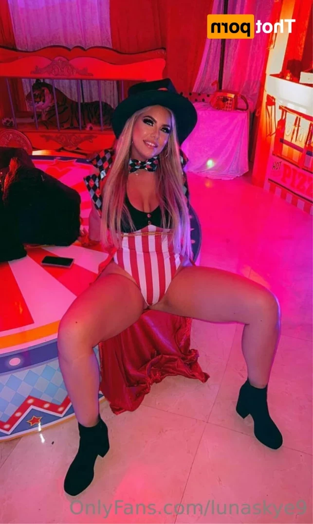 🟢 𝘿𝙤𝙢𝙢𝙚 𝙈𝙞𝙡𝙛 𝙊𝙣𝙡𝙞𝙣𝙚 𝙉𝙤𝙬 🟢 [ lunaskye9 ] Onlyfans leaked photo 15074122 on Hotleaks.tv