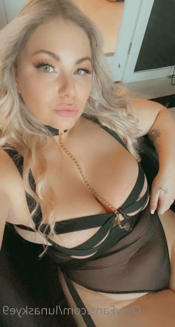 🟢 𝘿𝙤𝙢𝙢𝙚 𝙈𝙞𝙡𝙛 𝙊𝙣𝙡𝙞𝙣𝙚 𝙉𝙤𝙬 🟢 [ lunaskye9 ] Onlyfans leaked photo 15845727 on Hotleaks.tv