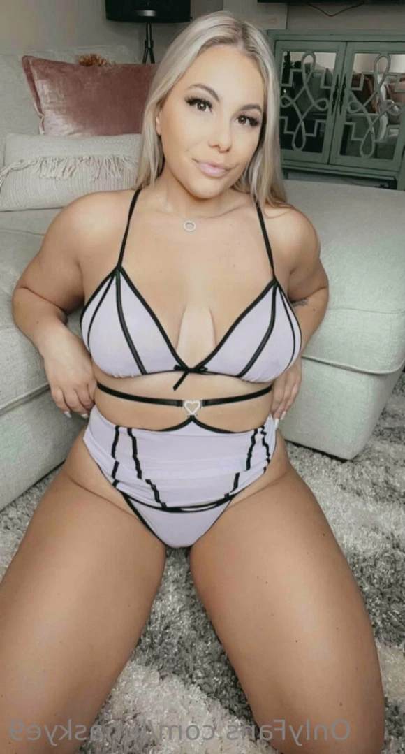 🟢 𝘿𝙤𝙢𝙢𝙚 𝙈𝙞𝙡𝙛 𝙊𝙣𝙡𝙞𝙣𝙚 𝙉𝙤𝙬 🟢 [ lunaskye9 ] Onlyfans leaked photo 16337641 on Hotleaks.tv