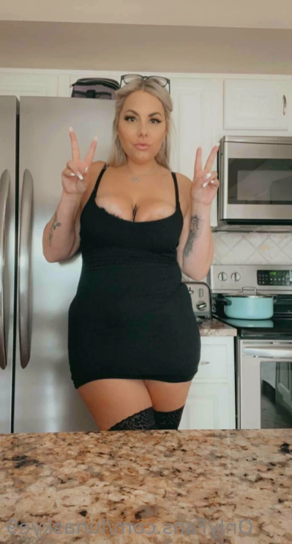 🟢 𝘿𝙤𝙢𝙢𝙚 𝙈𝙞𝙡𝙛 𝙊𝙣𝙡𝙞𝙣𝙚 𝙉𝙤𝙬 🟢 [ lunaskye9 ] Onlyfans leaked photo 16337843 on Hotleaks.tv