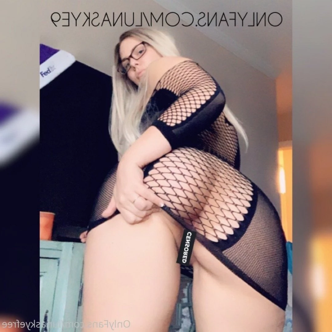 𝗥𝗘𝗔𝗟 𝗜𝗡𝗧𝗘𝗥𝗡𝗘𝗧 𝗚𝗜𝗥𝗟𝗙𝗥𝗜𝗘𝗡𝗗 [ girlfriendluna ] Onlyfans leaked photo 3143673 on Hotleaks.tv