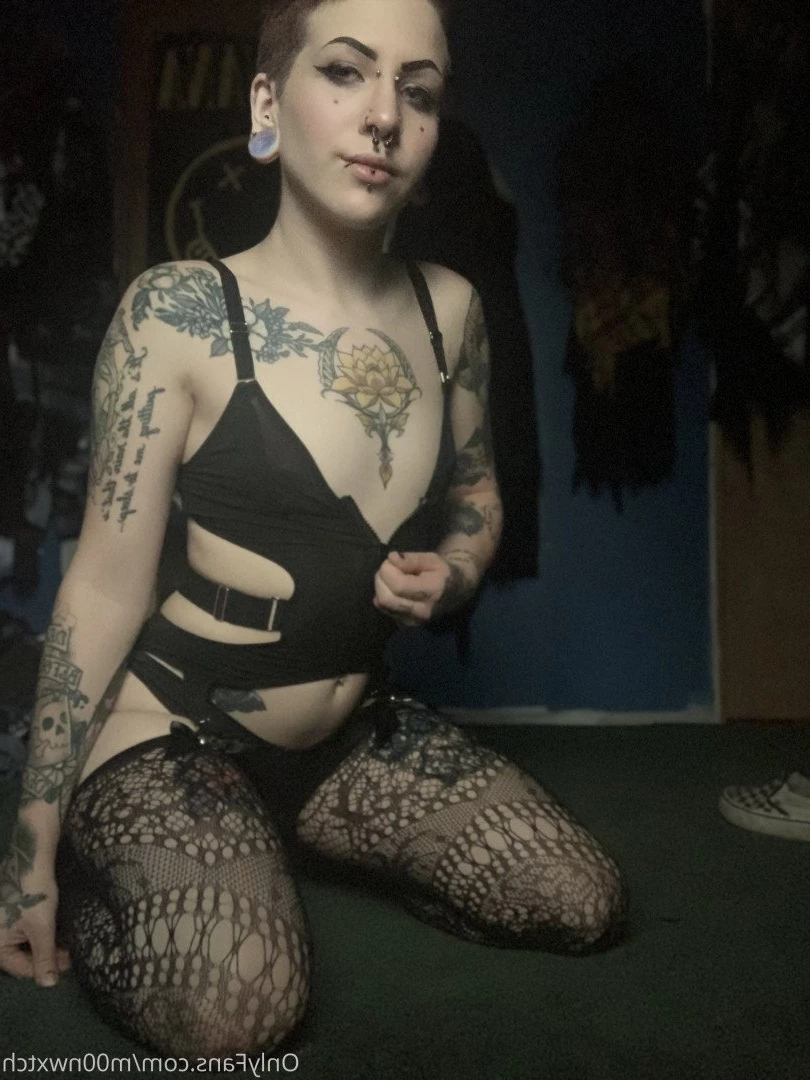 Tay 🌙🖤 [ m00nwxtch ] Onlyfans leaked photo 3089870 on Hotleaks.tv