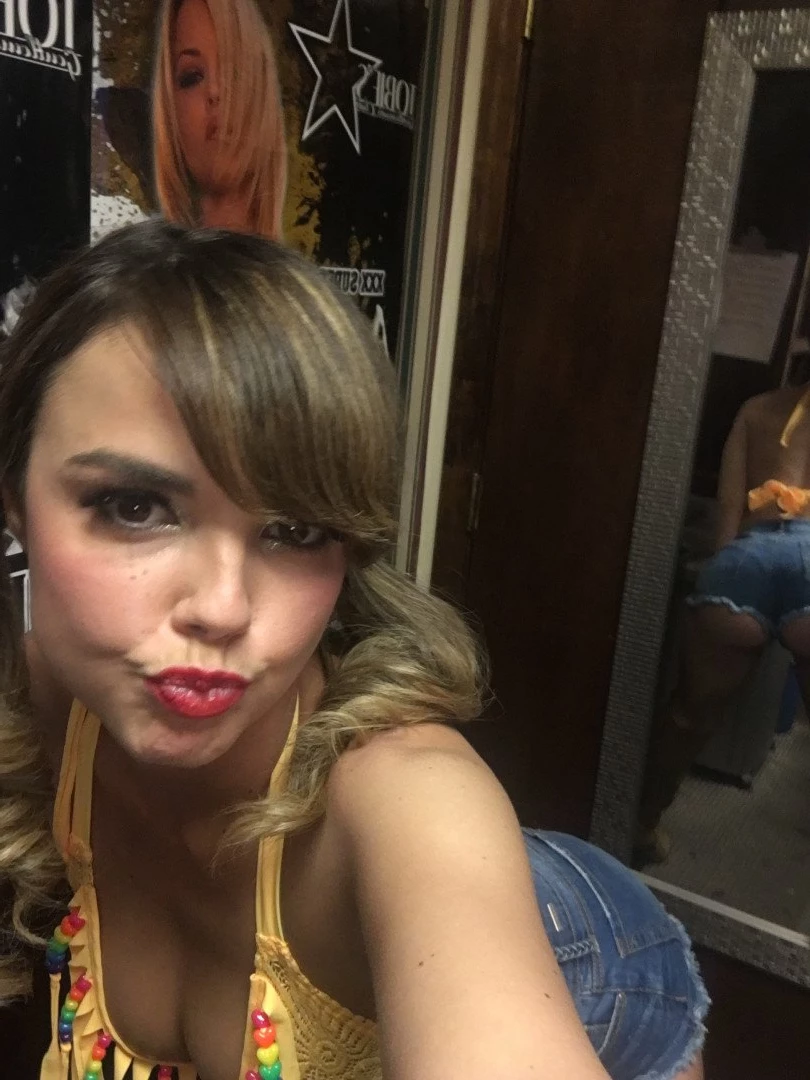 Dillion Harper [ dillionharper ] Onlyfans leaked photo 318863 on Hotleaks.tv