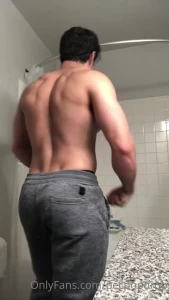 4910519