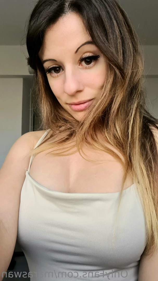 Mara Swan [ maraswan ] Onlyfans leaked photo 9384490 on Hotleaks.tv