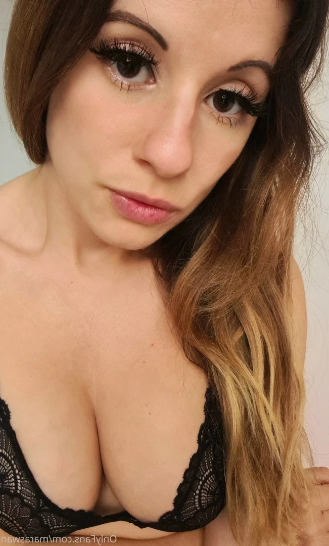 Mara Swan [ maraswan ] Onlyfans leaked photo 9385542 on Hotleaks.tv