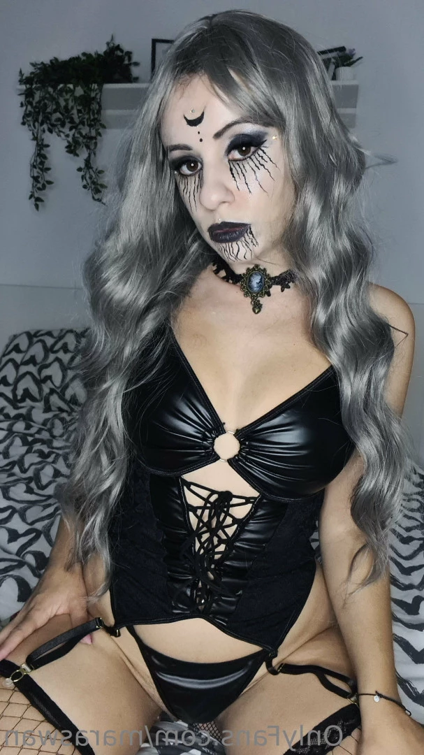 Mara Swan [ maraswan ] Onlyfans leaked photo 9386425 on Hotleaks.tv