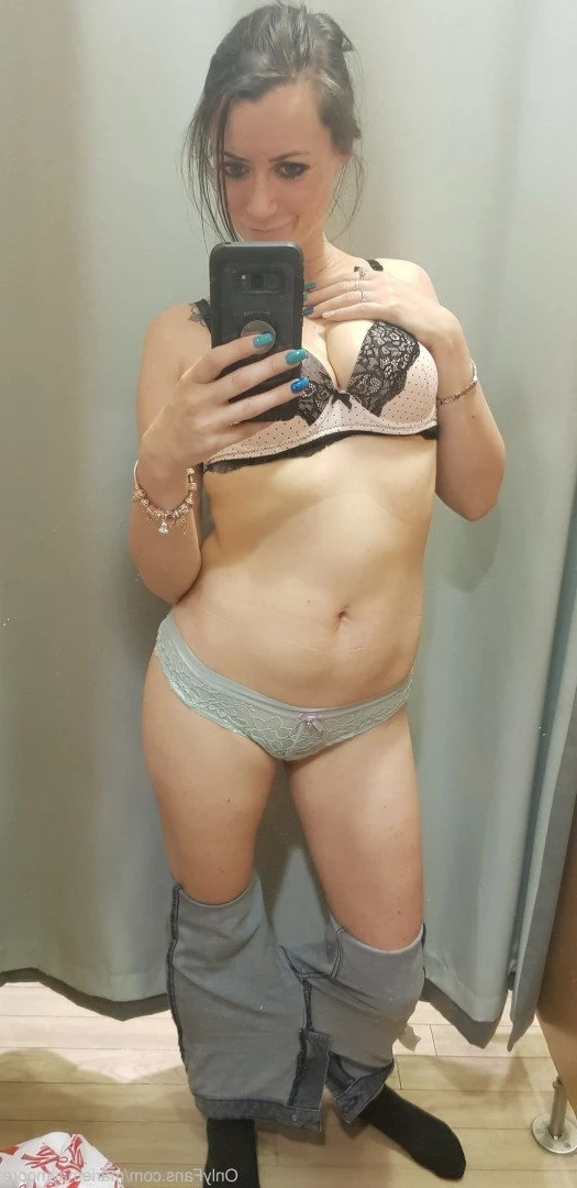 Yorkshire hottie 😈 [ mariemaymoore ] Onlyfans leaked photo 3133718 on Hotleaks.tv