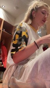 Marine [ marinesings ] Onlyfans leaked video 4238193 on Hotleaks.tv