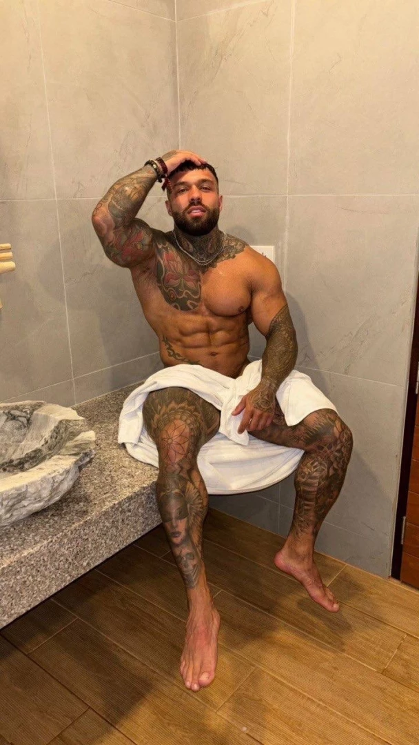 MasterUK Free💦 [ masterukfree ] Onlyfans leaked photo 18395850 on Hotleaks.tv