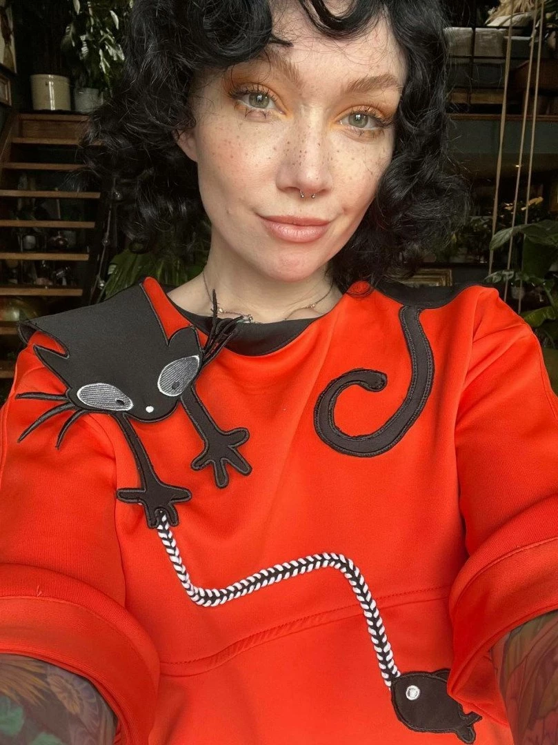 𝓈𝓂𝒶𝓁𝓁 𝓉𝒾𝓉𝓉𝓎 𝕘𝕠𝕥𝕙 𝕘𝕚𝕣𝕝𝕗𝕣𝕚𝕖𝕟𝕕 🦇 [ matildassecret ] Onlyfans leaked photo 3033345 on Hotleaks.tv