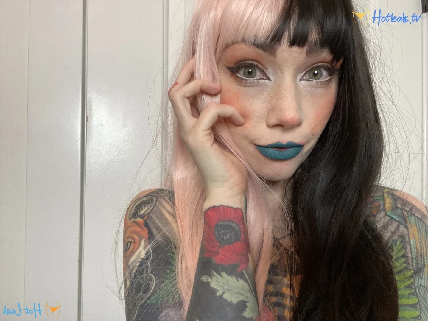 𝓈𝓂𝒶𝓁𝓁 𝓉𝒾𝓉𝓉𝓎 𝕘𝕠𝕥𝕙 𝕘𝕚𝕣𝕝𝕗𝕣𝕚𝕖𝕟𝕕 🦇 [ matildassecret ] Onlyfans leaked photo 11464881 on Hotleaks.tv