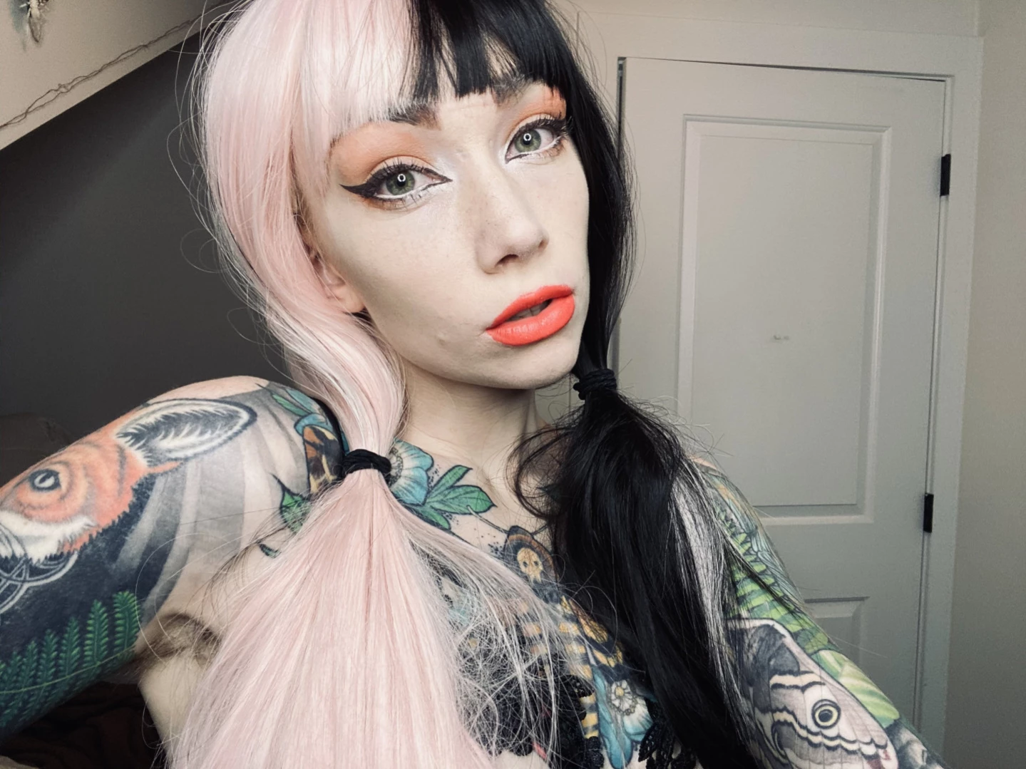 𝓈𝓂𝒶𝓁𝓁 𝓉𝒾𝓉𝓉𝓎 𝕘𝕠𝕥𝕙 𝕘𝕚𝕣𝕝𝕗𝕣𝕚𝕖𝕟𝕕 🦇 [ matildassecret ] Onlyfans leaked photo 11464977 on Hotleaks.tv