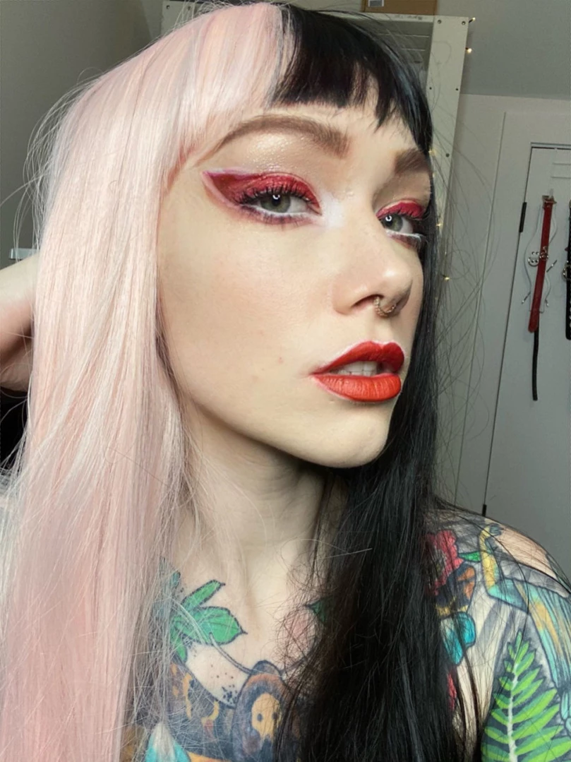 𝓈𝓂𝒶𝓁𝓁 𝓉𝒾𝓉𝓉𝓎 𝕘𝕠𝕥𝕙 𝕘𝕚𝕣𝕝𝕗𝕣𝕚𝕖𝕟𝕕 🦇 [ matildassecret ] Onlyfans leaked photo 11464992 on Hotleaks.tv