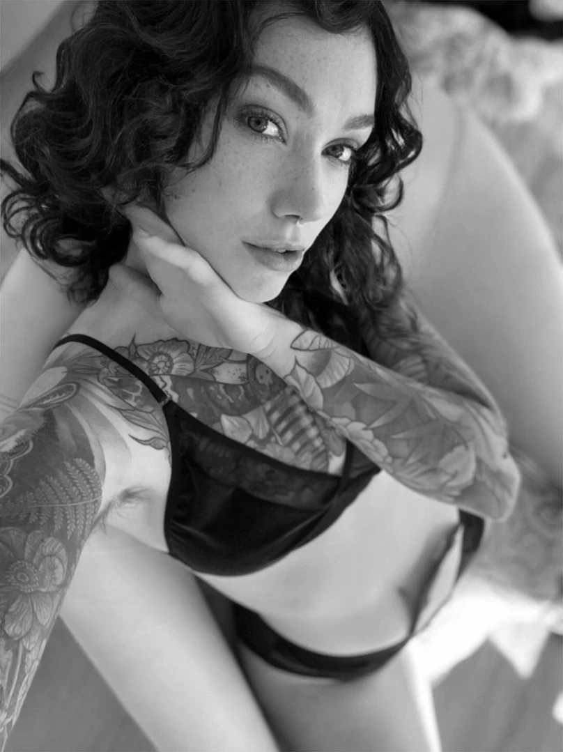 𝓈𝓂𝒶𝓁𝓁 𝓉𝒾𝓉𝓉𝓎 𝕘𝕠𝕥𝕙 𝕘𝕚𝕣𝕝𝕗𝕣𝕚𝕖𝕟𝕕 🦇 [ matildassecret ] Onlyfans leaked photo 11481244 on Hotleaks.tv