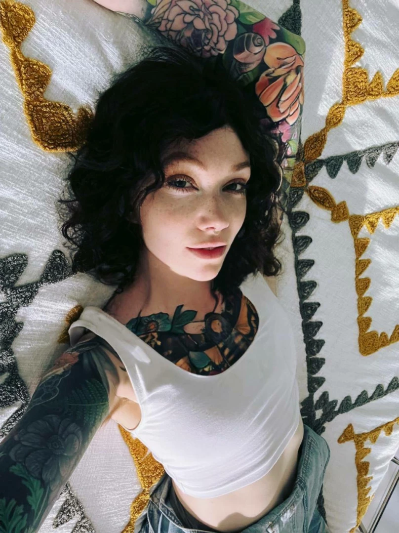 𝓈𝓂𝒶𝓁𝓁 𝓉𝒾𝓉𝓉𝓎 𝕘𝕠𝕥𝕙 𝕘𝕚𝕣𝕝𝕗𝕣𝕚𝕖𝕟𝕕 🦇 [ matildassecret ] Onlyfans leaked photo 11592009 on Hotleaks.tv