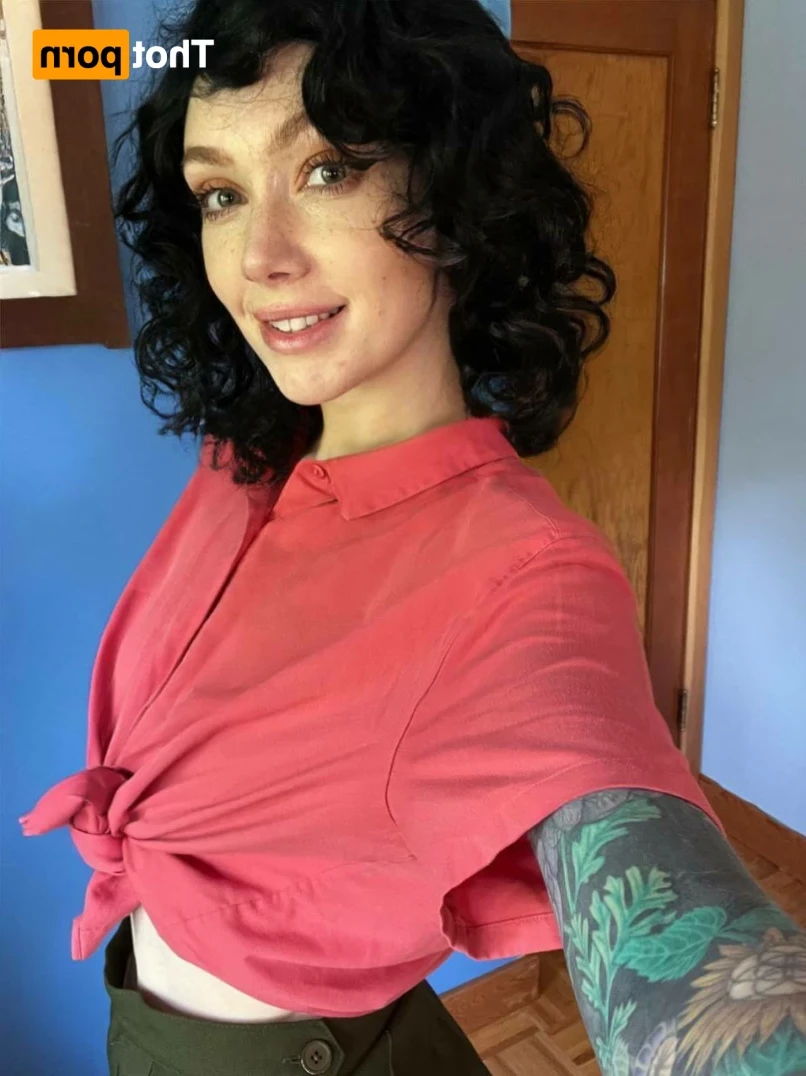 𝓈𝓂𝒶𝓁𝓁 𝓉𝒾𝓉𝓉𝓎 𝕘𝕠𝕥𝕙 𝕘𝕚𝕣𝕝𝕗𝕣𝕚𝕖𝕟𝕕 🦇 [ matildassecret ] Onlyfans leaked photo 11664902 on Hotleaks.tv