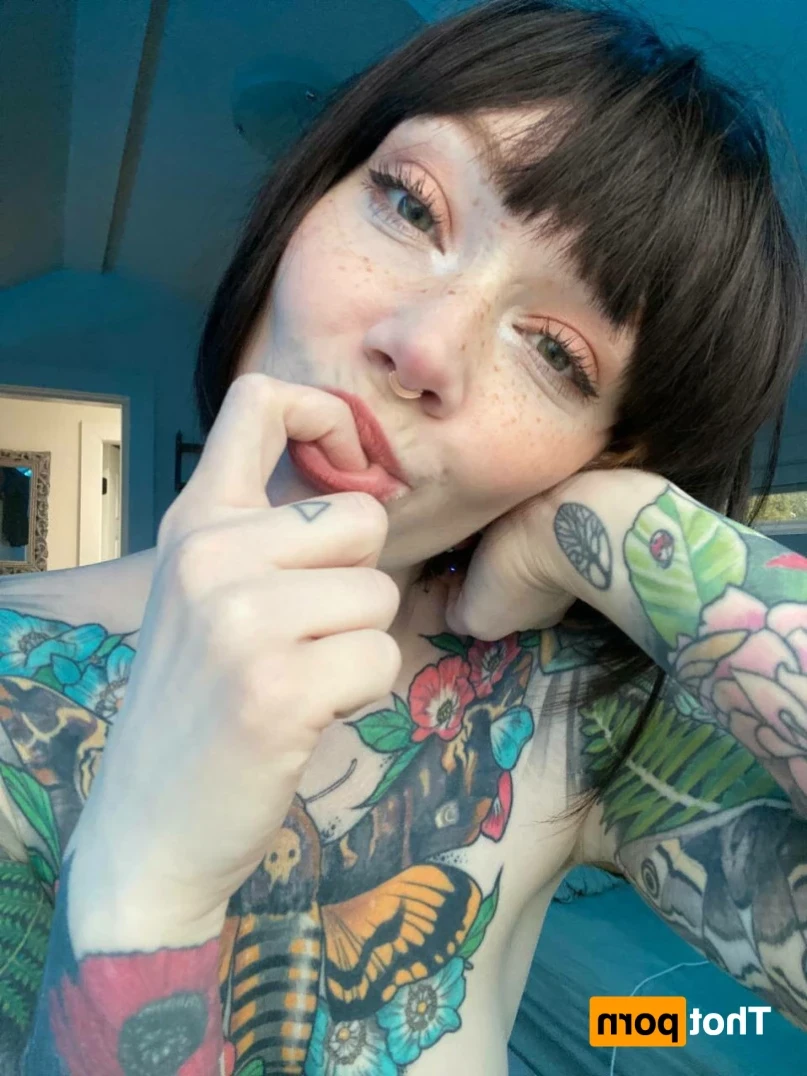 𝓈𝓂𝒶𝓁𝓁 𝓉𝒾𝓉𝓉𝓎 𝕘𝕠𝕥𝕙 𝕘𝕚𝕣𝕝𝕗𝕣𝕚𝕖𝕟𝕕 🦇 [ matildassecret ] Onlyfans leaked photo 12766944 on Hotleaks.tv