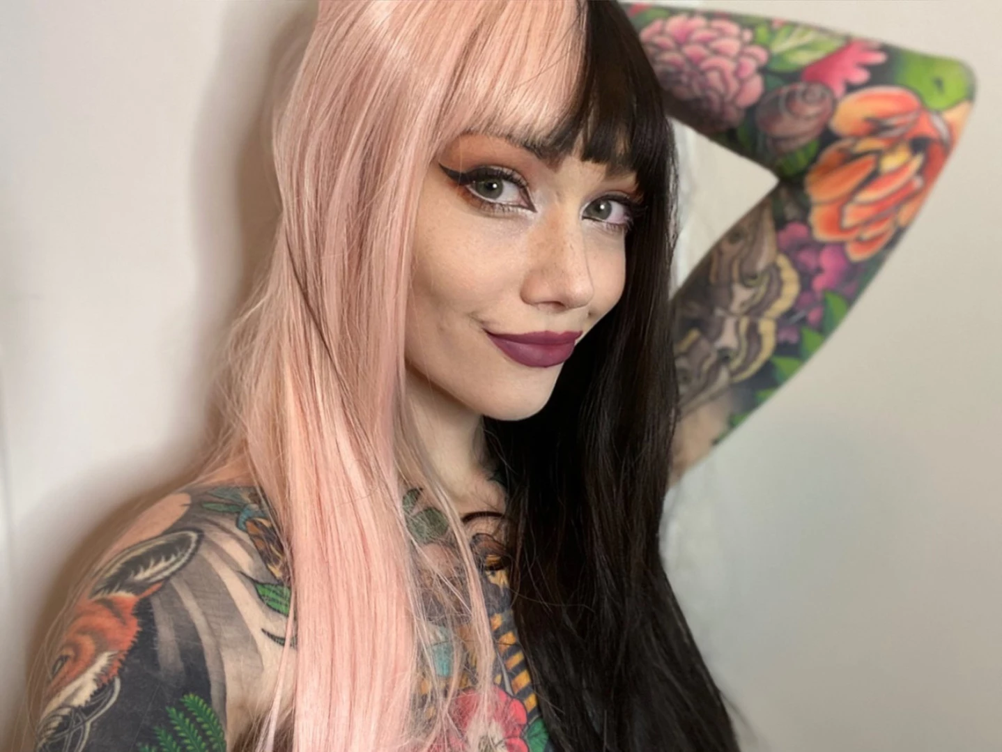 𝓈𝓂𝒶𝓁𝓁 𝓉𝒾𝓉𝓉𝓎 𝕘𝕠𝕥𝕙 𝕘𝕚𝕣𝕝𝕗𝕣𝕚𝕖𝕟𝕕 🦇 [ matildassecret ] Onlyfans leaked photo 12998433 on Hotleaks.tv