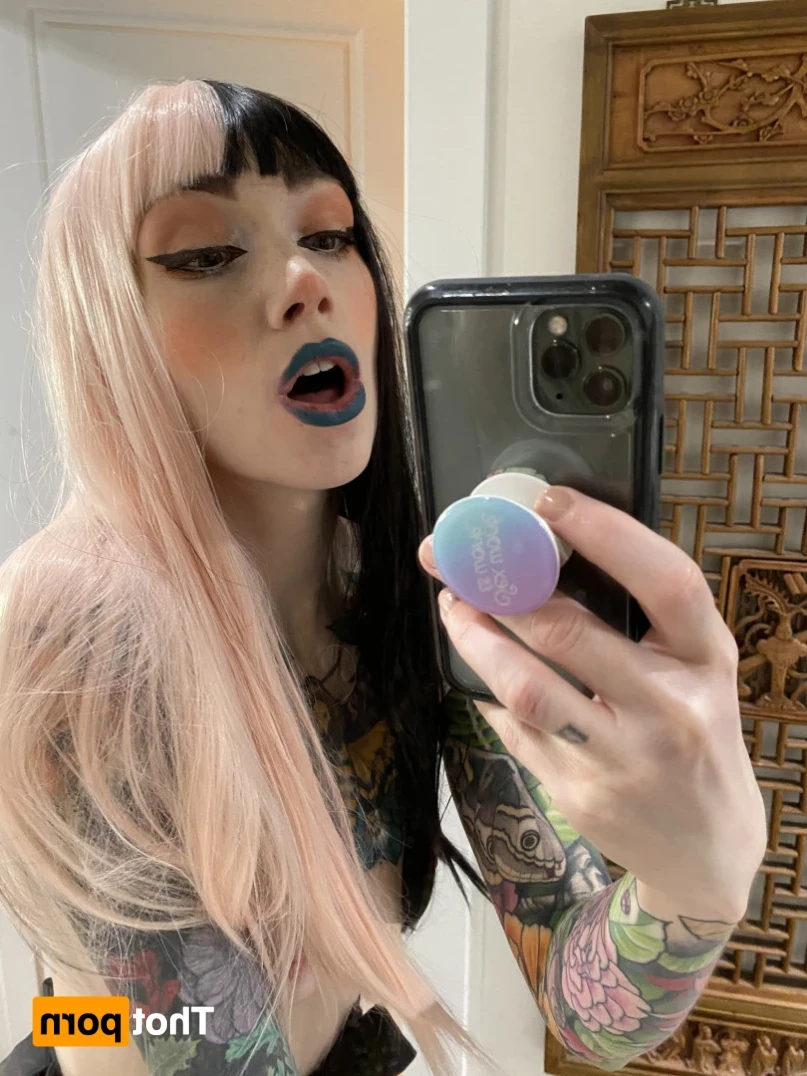 𝓈𝓂𝒶𝓁𝓁 𝓉𝒾𝓉𝓉𝓎 𝕘𝕠𝕥𝕙 𝕘𝕚𝕣𝕝𝕗𝕣𝕚𝕖𝕟𝕕 🦇 [ matildassecret ] Onlyfans leaked photo 13071102 on Hotleaks.tv