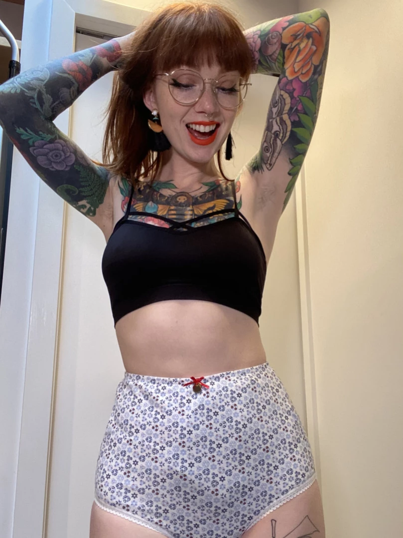𝓈𝓂𝒶𝓁𝓁 𝓉𝒾𝓉𝓉𝓎 𝕘𝕠𝕥𝕙 𝕘𝕚𝕣𝕝𝕗𝕣𝕚𝕖𝕟𝕕 🦇 [ matildassecret ] Onlyfans leaked photo 13071166 on Hotleaks.tv