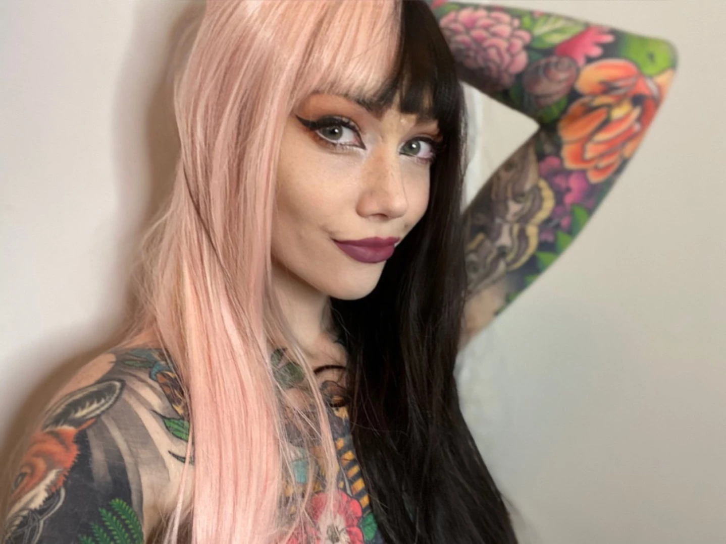 𝓈𝓂𝒶𝓁𝓁 𝓉𝒾𝓉𝓉𝓎 𝕘𝕠𝕥𝕙 𝕘𝕚𝕣𝕝𝕗𝕣𝕚𝕖𝕟𝕕 🦇 [ matildassecret ] Onlyfans leaked photo 13176802 on Hotleaks.tv
