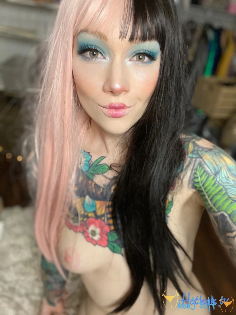 𝓈𝓂𝒶𝓁𝓁 𝓉𝒾𝓉𝓉𝓎 𝕘𝕠𝕥𝕙 𝕘𝕚𝕣𝕝𝕗𝕣𝕚𝕖𝕟𝕕 🦇 [ matildassecret ] Onlyfans leaked photo 13177176 on Hotleaks.tv