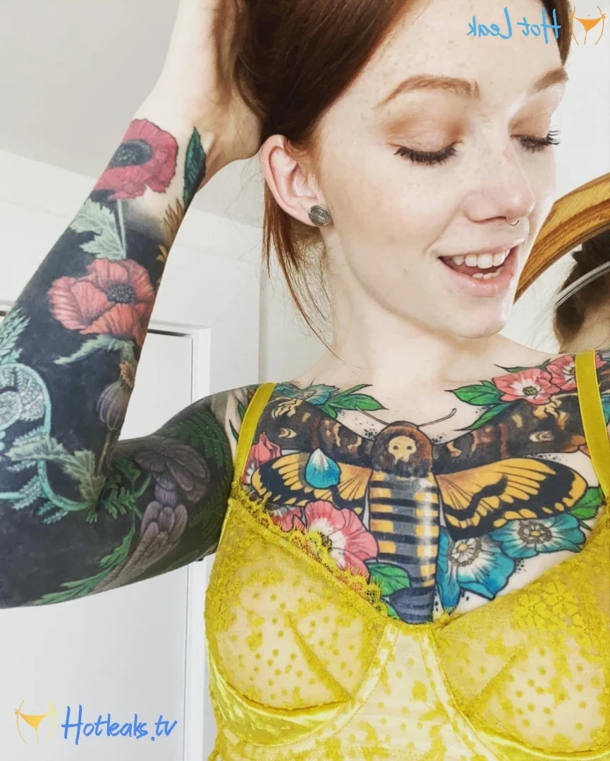 𝓈𝓂𝒶𝓁𝓁 𝓉𝒾𝓉𝓉𝓎 𝕘𝕠𝕥𝕙 𝕘𝕚𝕣𝕝𝕗𝕣𝕚𝕖𝕟𝕕 🦇 [ matildassecret ] Onlyfans leaked photo 13177696 on Hotleaks.tv