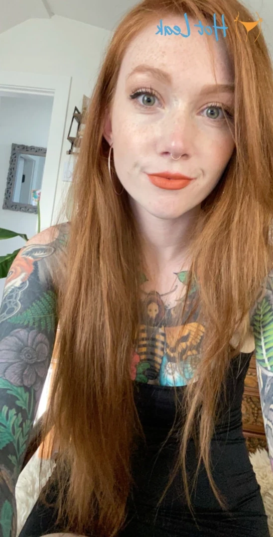 𝓈𝓂𝒶𝓁𝓁 𝓉𝒾𝓉𝓉𝓎 𝕘𝕠𝕥𝕙 𝕘𝕚𝕣𝕝𝕗𝕣𝕚𝕖𝕟𝕕 🦇 [ matildassecret ] Onlyfans leaked photo 13683859 on Hotleaks.tv