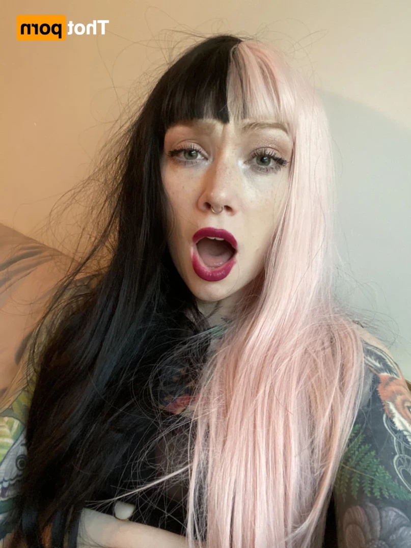 𝓈𝓂𝒶𝓁𝓁 𝓉𝒾𝓉𝓉𝓎 𝕘𝕠𝕥𝕙 𝕘𝕚𝕣𝕝𝕗𝕣𝕚𝕖𝕟𝕕 🦇 [ matildassecret ] Onlyfans leaked photo 14213283 on Hotleaks.tv