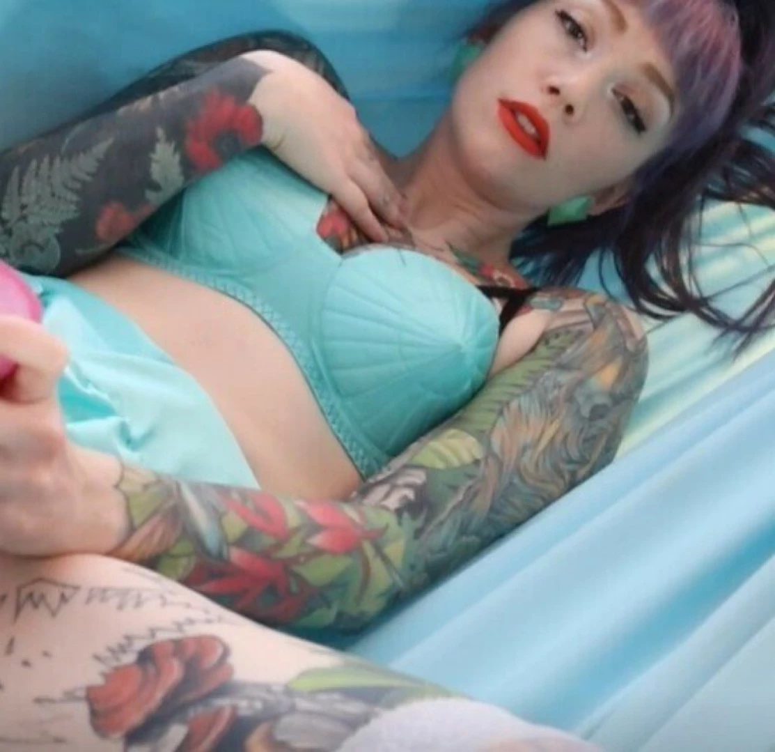 𝓈𝓂𝒶𝓁𝓁 𝓉𝒾𝓉𝓉𝓎 𝕘𝕠𝕥𝕙 𝕘𝕚𝕣𝕝𝕗𝕣𝕚𝕖𝕟𝕕 🦇 [ matildassecret ] Onlyfans leaked photo 14340750 on Hotleaks.tv