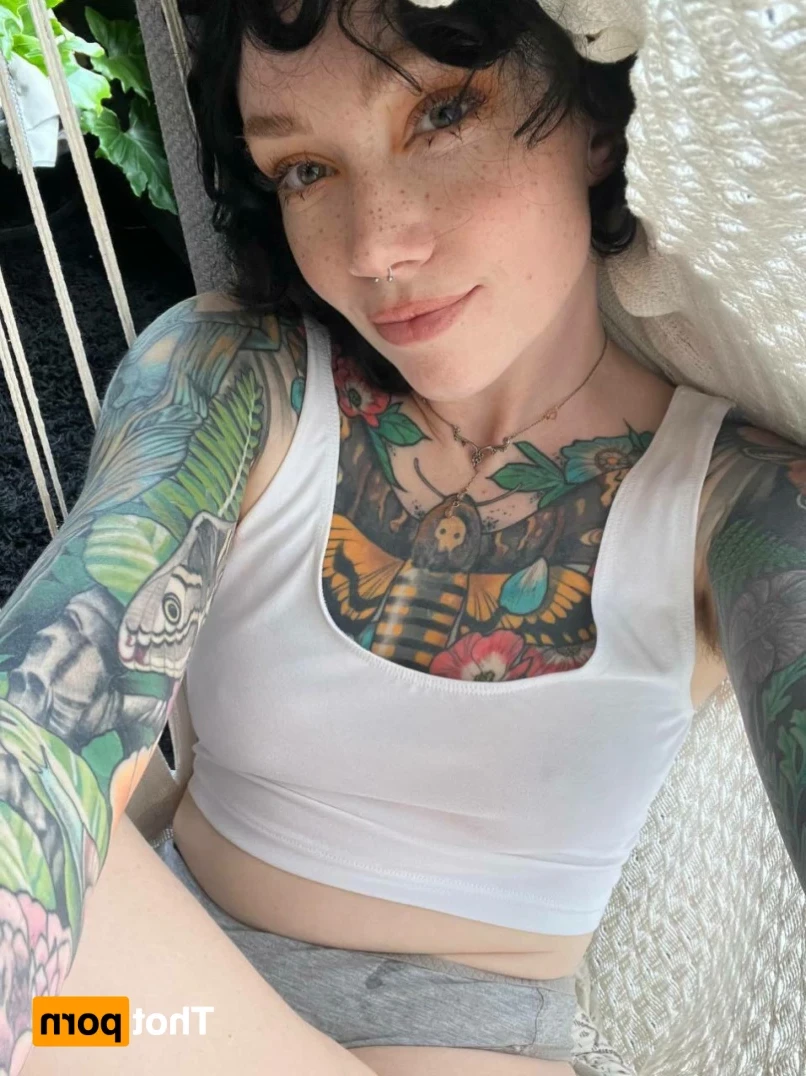 𝓈𝓂𝒶𝓁𝓁 𝓉𝒾𝓉𝓉𝓎 𝕘𝕠𝕥𝕙 𝕘𝕚𝕣𝕝𝕗𝕣𝕚𝕖𝕟𝕕 🦇 [ matildassecret ] Onlyfans leaked photo 15811108 on Hotleaks.tv