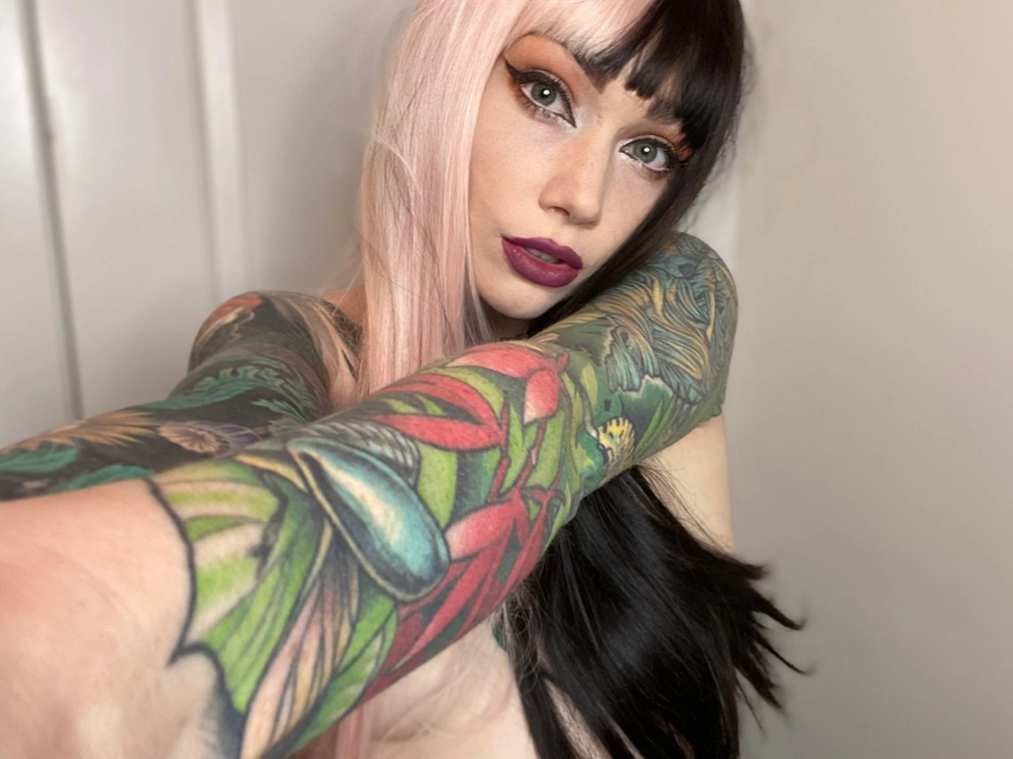 𝓈𝓂𝒶𝓁𝓁 𝓉𝒾𝓉𝓉𝓎 𝕘𝕠𝕥𝕙 𝕘𝕚𝕣𝕝𝕗𝕣𝕚𝕖𝕟𝕕 🦇 [ matildassecret ] Onlyfans leaked photo 15839310 on Hotleaks.tv