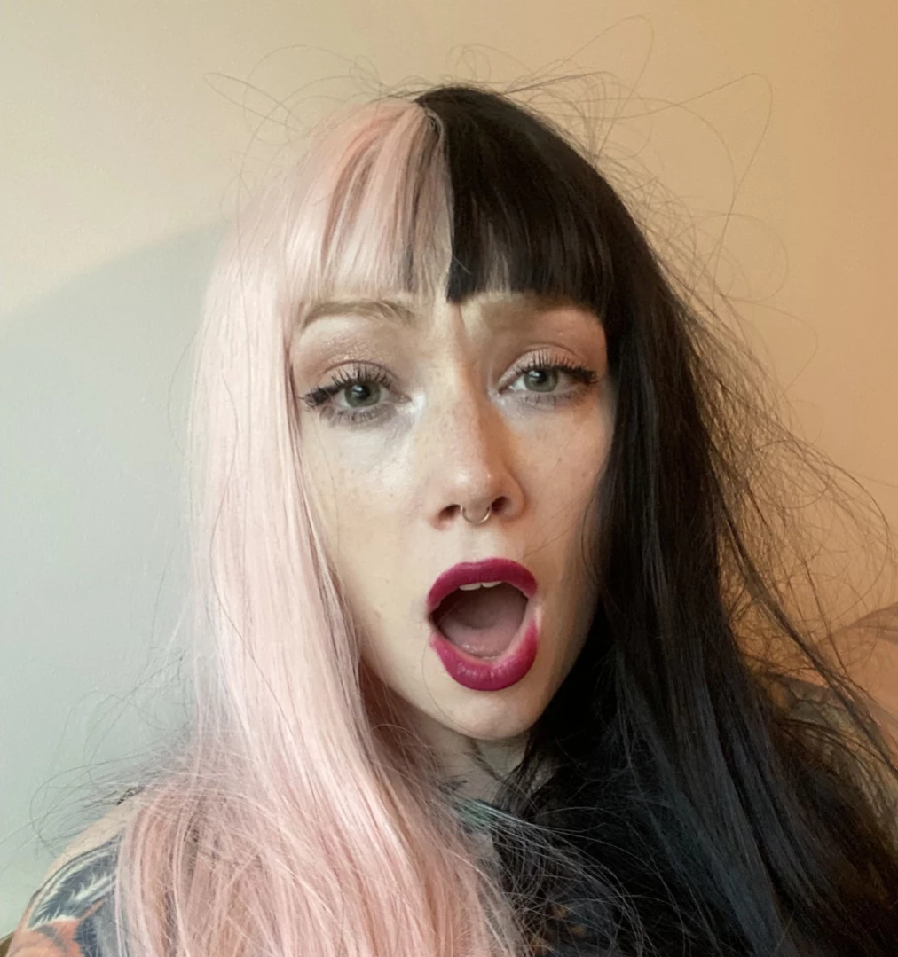 𝓈𝓂𝒶𝓁𝓁 𝓉𝒾𝓉𝓉𝓎 𝕘𝕠𝕥𝕙 𝕘𝕚𝕣𝕝𝕗𝕣𝕚𝕖𝕟𝕕 🦇 [ matildassecret ] Onlyfans leaked photo 16268196 on Hotleaks.tv